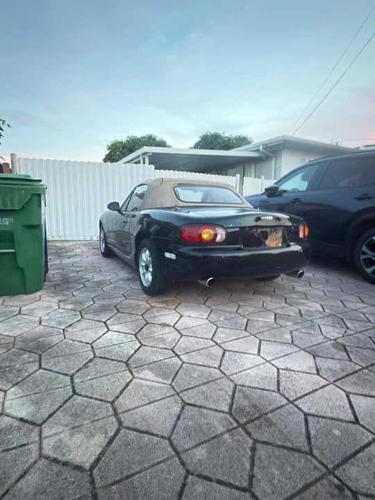 2000 Mazda NB MX-5 Miata - Image 4 of 4