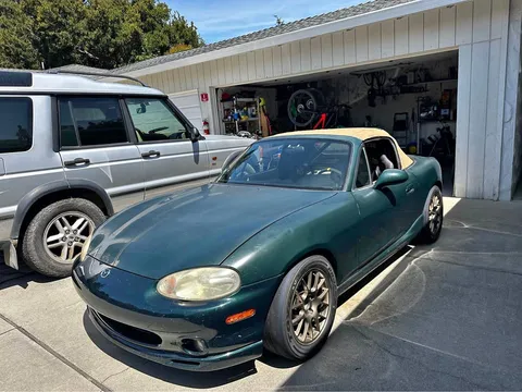 2000 Mazda MX-5 LS Convertible 2D