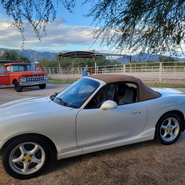 2000 Mazda NB MX-5 Miata - Image 4 of 8