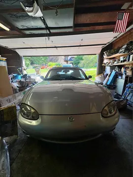 2000 Mazda MX-5 LS Convertible 2D