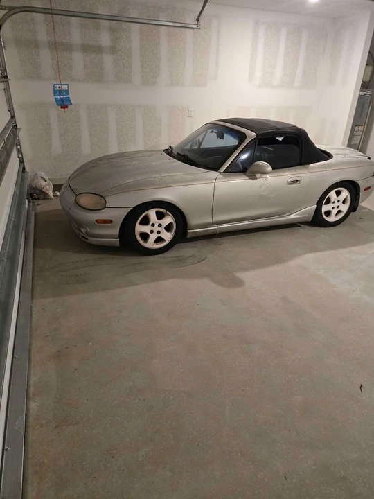 2000 Mazda NB MX-5 Miata - Image 10 of 11