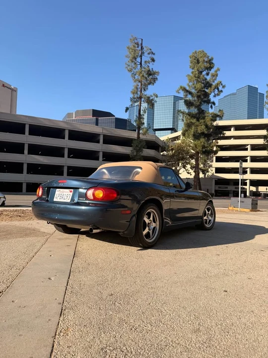 2000 Mazda NB MX-5 Miata - Image 6 of 8