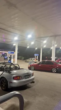 2000 Mazda MX-5 LS Convertible 2D
