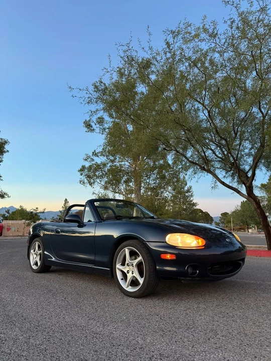 2000 Mazda NB MX-5 Miata - Image 9 of 16