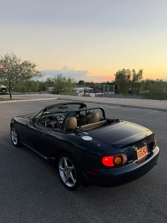 2000 Mazda NB MX-5 Miata - Image 5 of 16