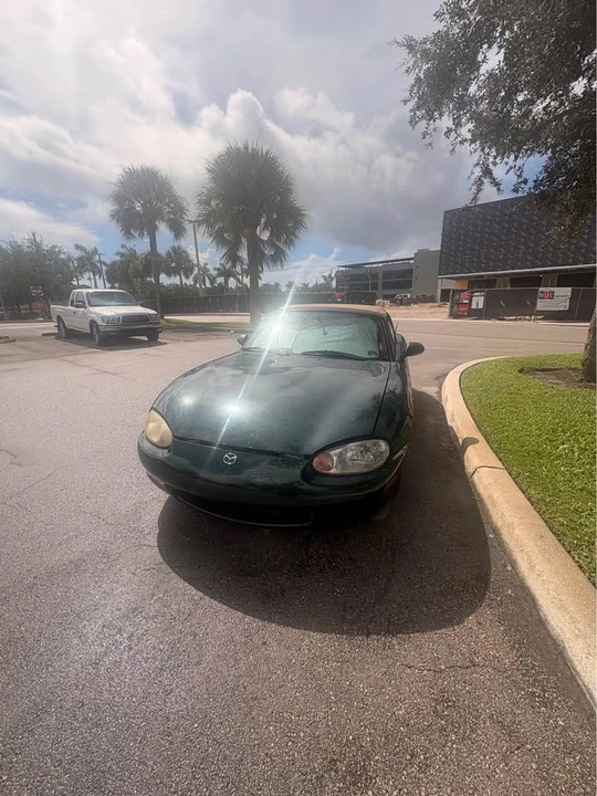 2000 Mazda NB MX-5 Miata - Image 4 of 6