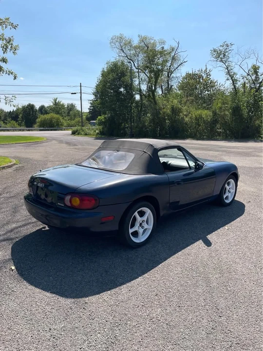2000 Mazda NB MX-5 Miata - Image 3 of 10