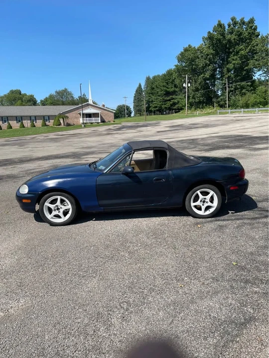 2000 Mazda NB MX-5 Miata - Image 6 of 10