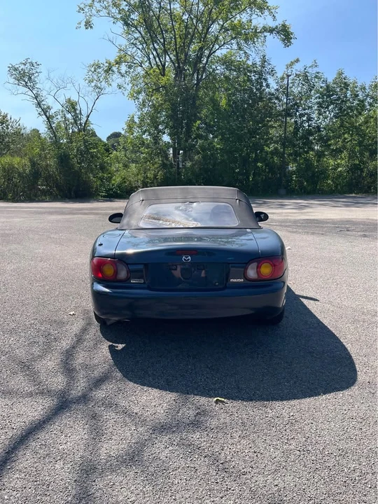 2000 Mazda NB MX-5 Miata - Image 4 of 10