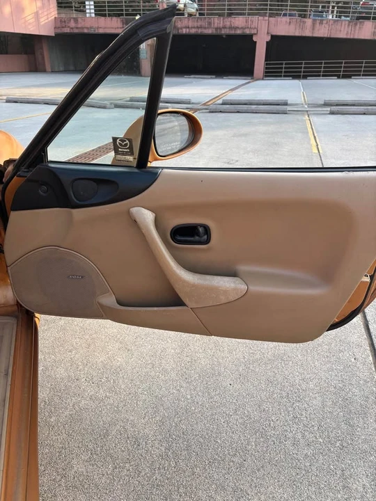 2000 Mazda NB MX-5 Miata - Image 9 of 13