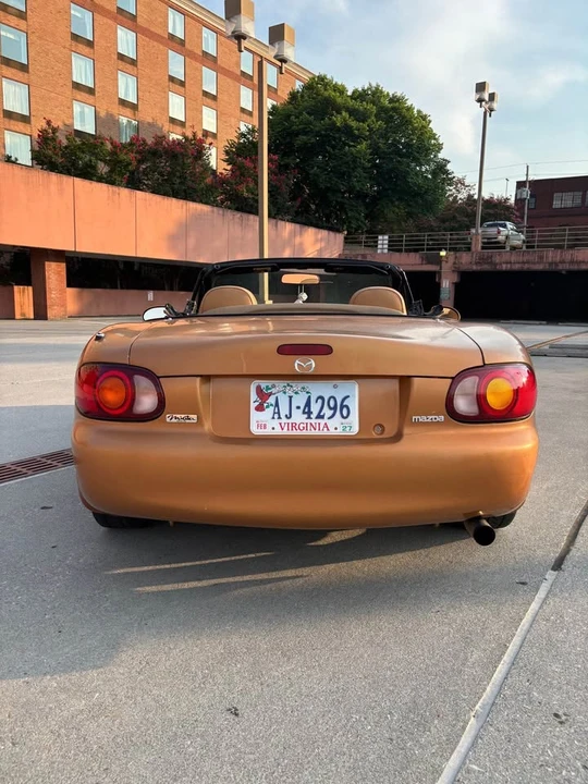 2000 Mazda NB MX-5 Miata - Image 3 of 13