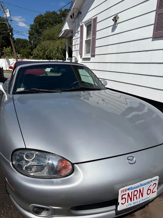 2000 Mazda NB MX-5 Miata - Image 5 of 18