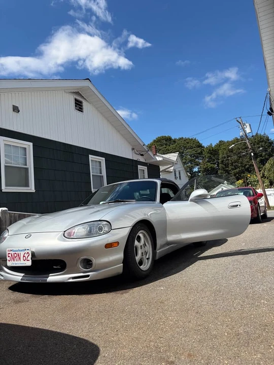 2000 Mazda NB MX-5 Miata - Image 10 of 18