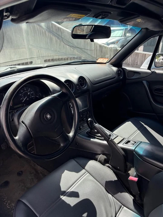 2000 Mazda NB MX-5 Miata - Image 7 of 18