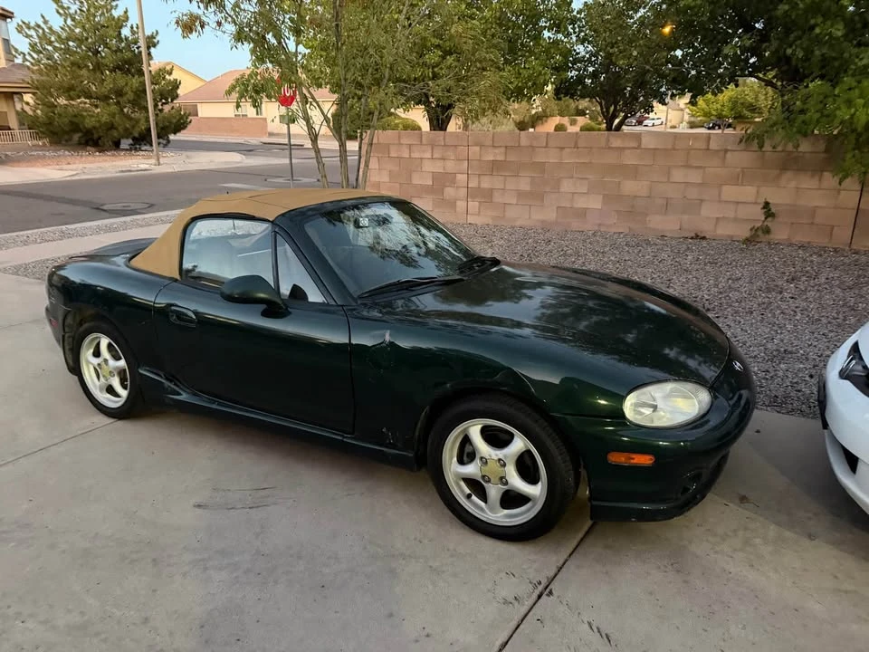 2000 Mazda NB MX-5 Miata - Image 2 of 9