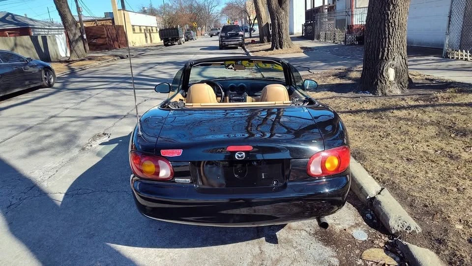 2000 Mazda NB MX-5 Miata - Image 5 of 20