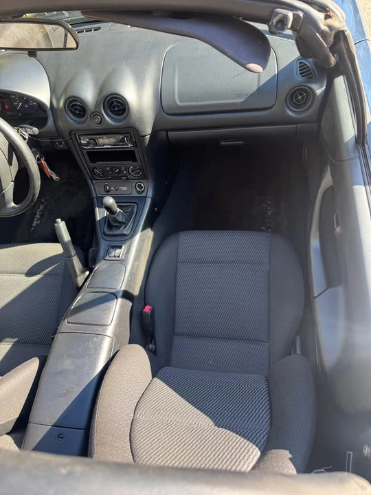 2000 Mazda NB MX-5 Miata - Image 6 of 9
