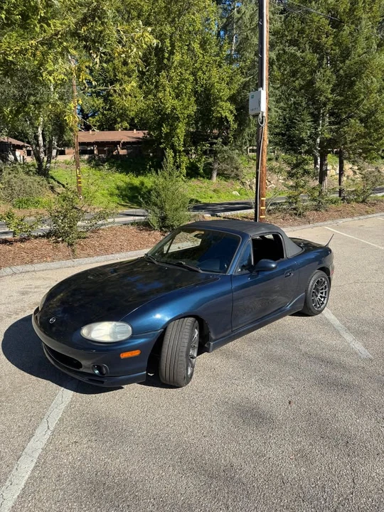 2000 Mazda NB MX-5 Miata - Image 2 of 9