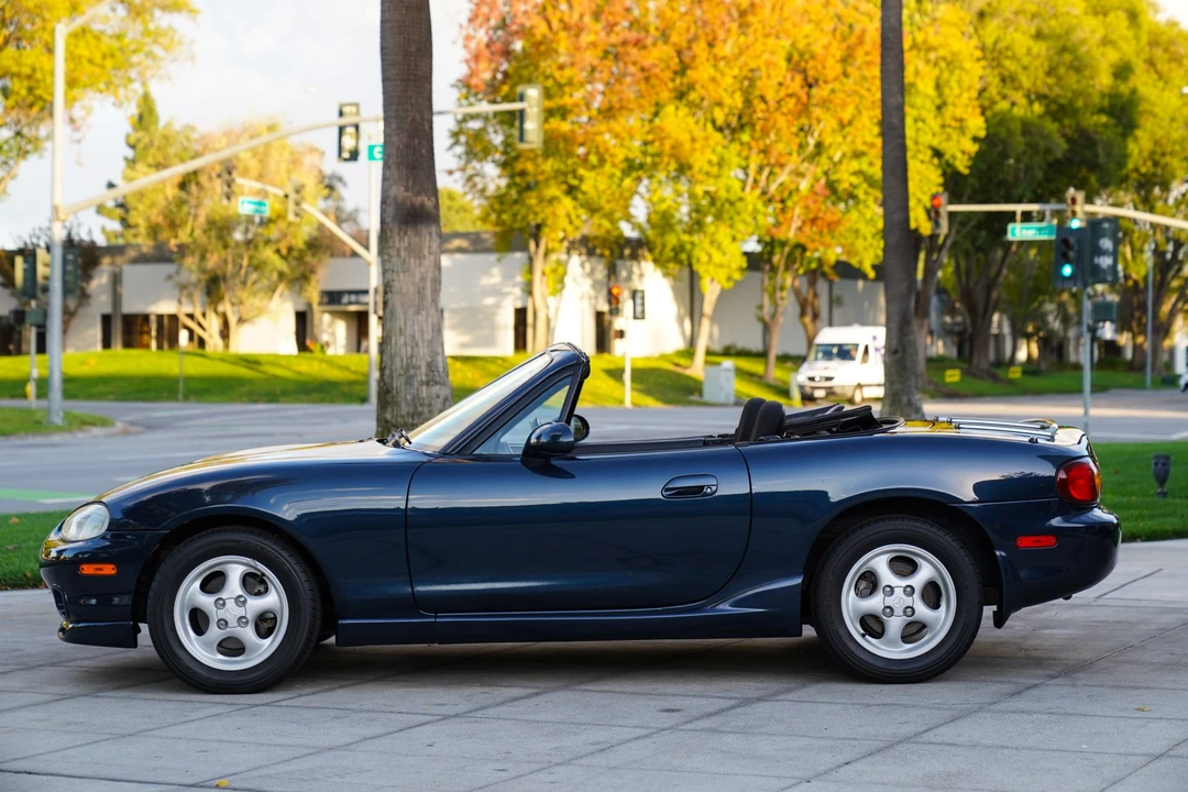 2000 Mazda NB MX-5 Miata - Image 3 of 31