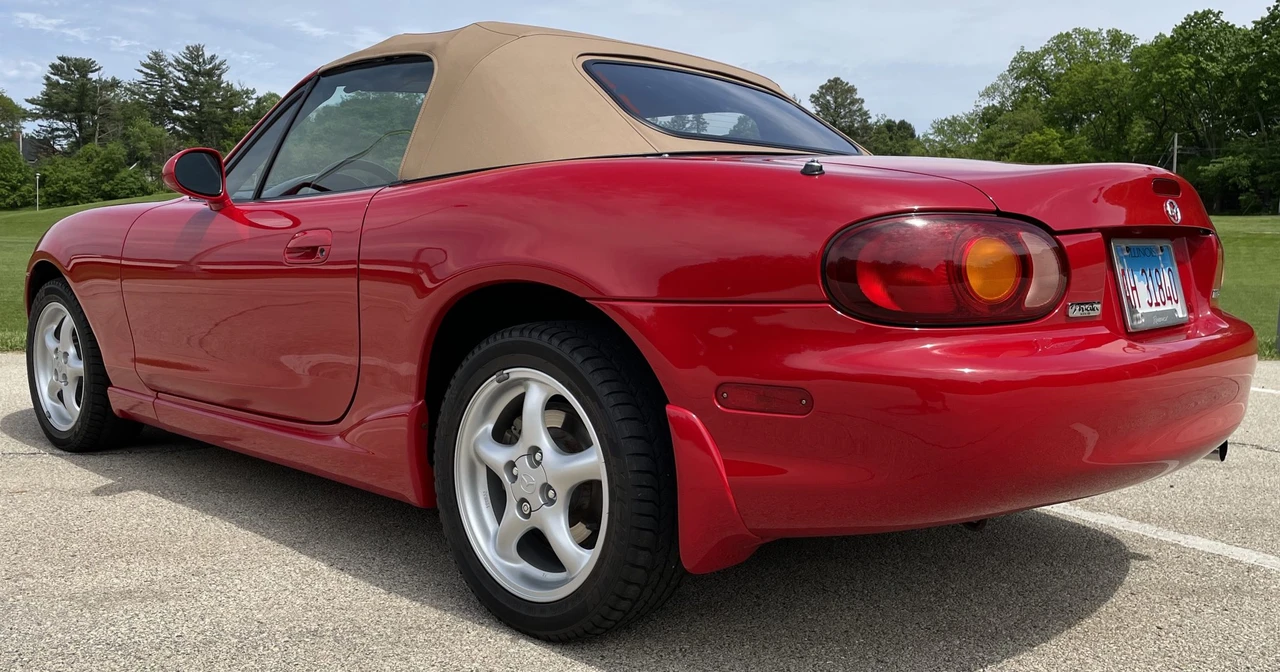 2000 Mazda NB MX-5 Miata - Image 10 of 31