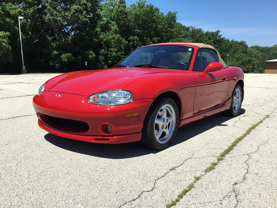 2000 Mazda NB MX-5 Miata - Image 2 of 31