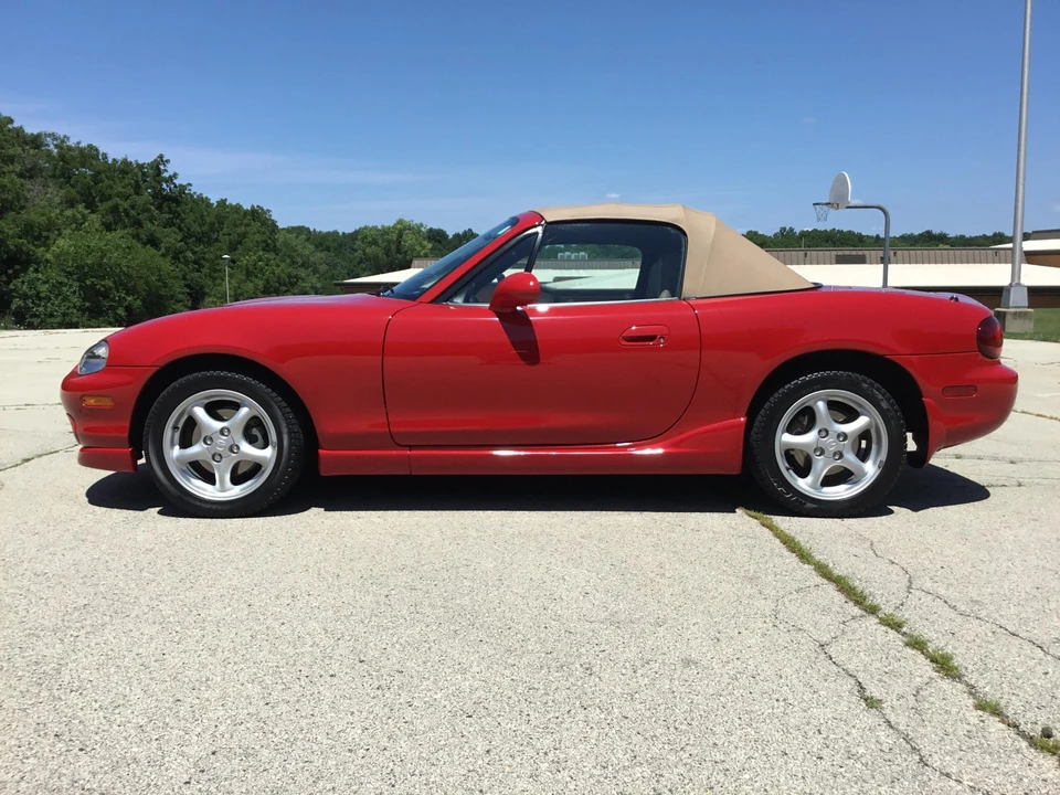 2000 Mazda NB MX-5 Miata - Image 6 of 31