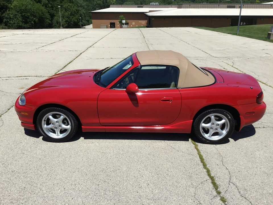 2000 Mazda NB MX-5 Miata - Image 5 of 31