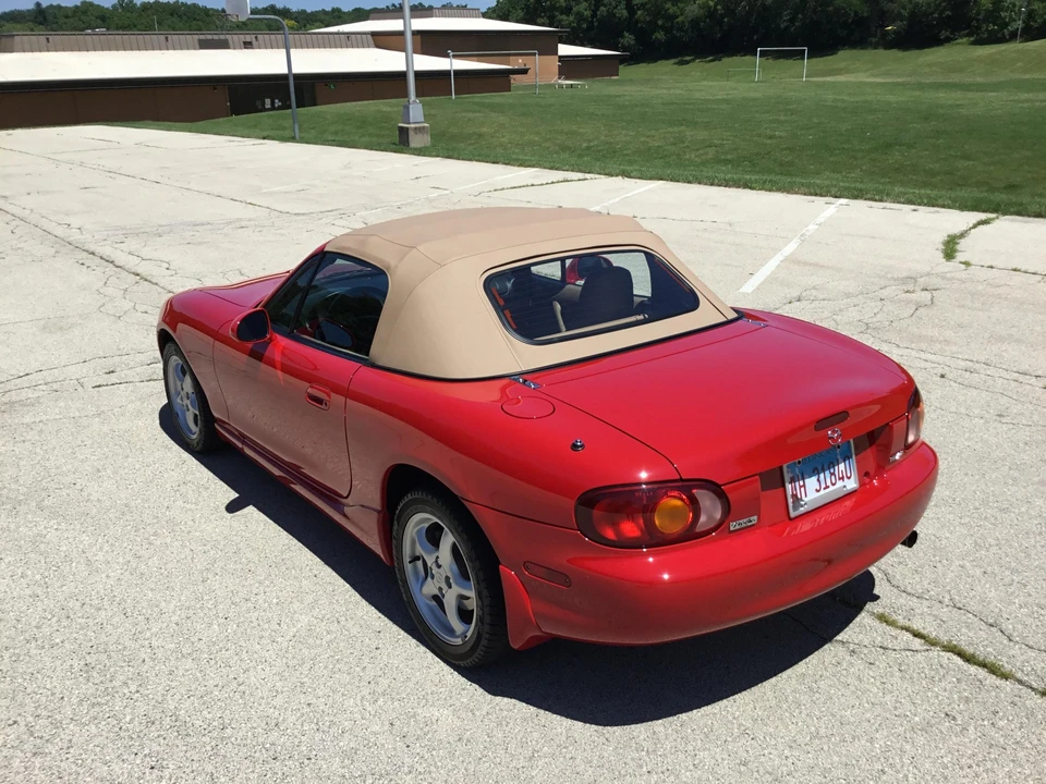 2000 Mazda NB MX-5 Miata - Image 8 of 31