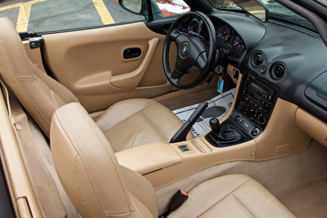 2000 Mazda NB MX-5 Miata - Image 27 of 31