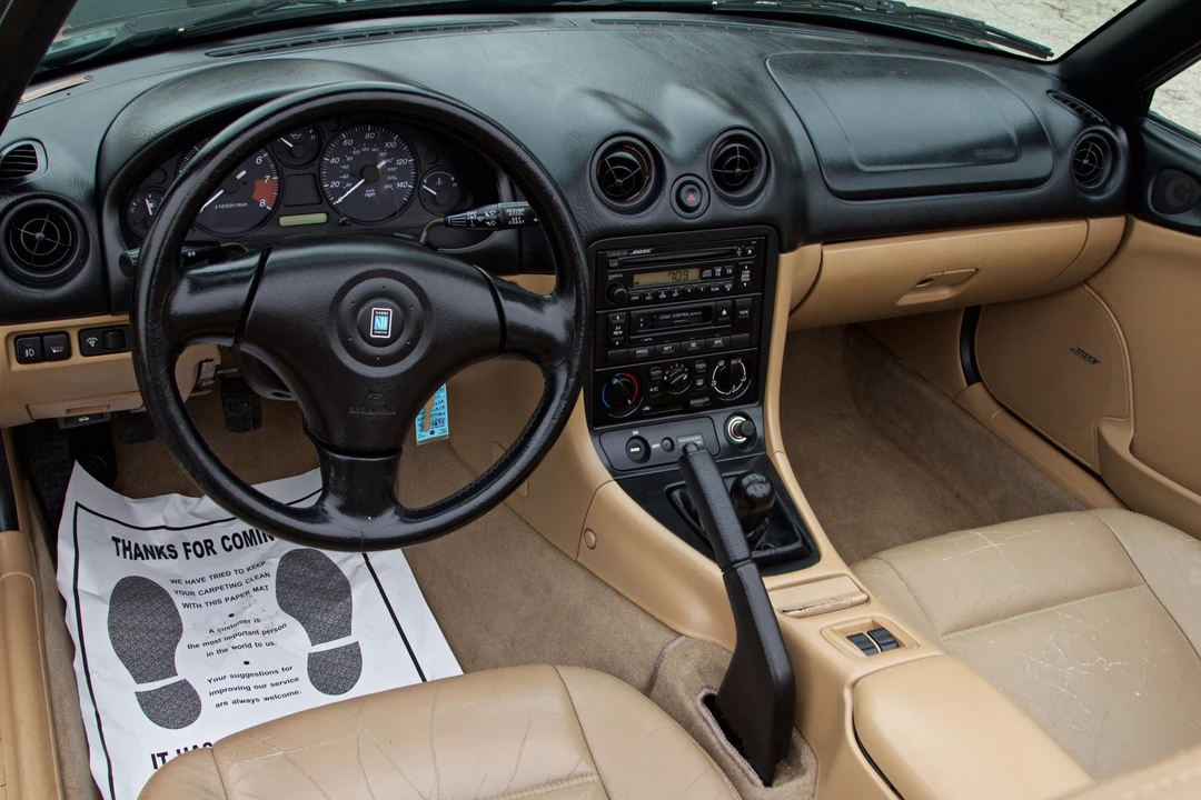 2000 Mazda NB MX-5 Miata - Image 18 of 31
