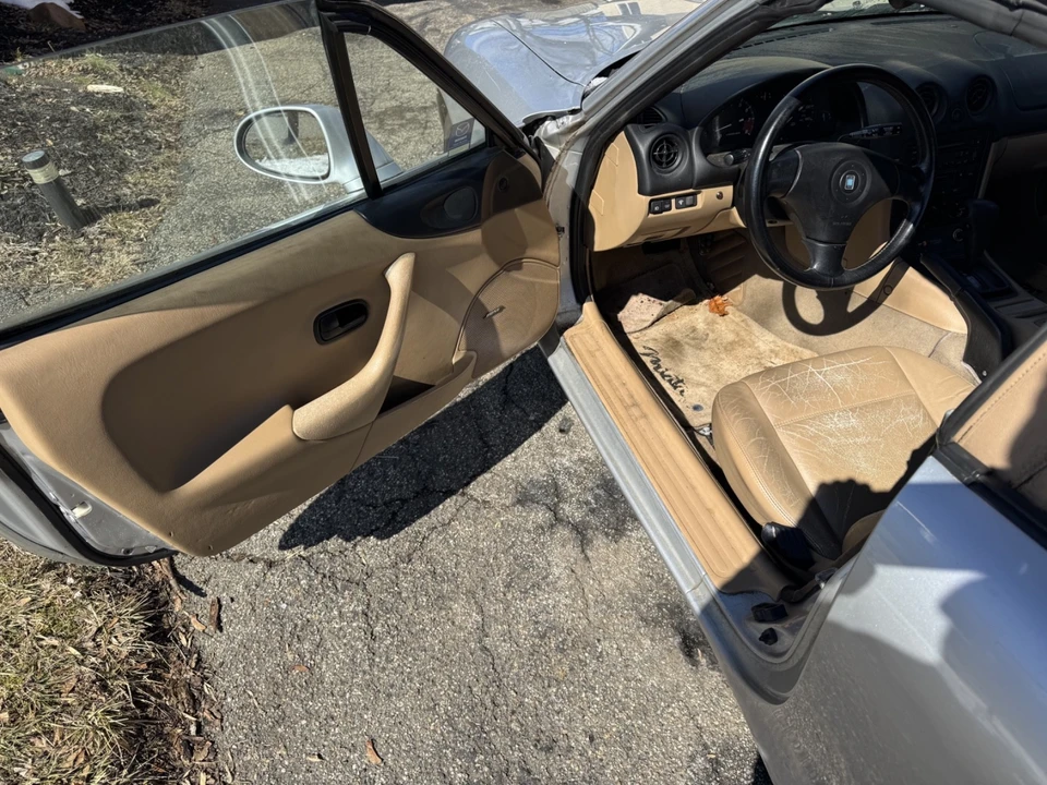 2000 Mazda NB MX-5 Miata - Image 5 of 13