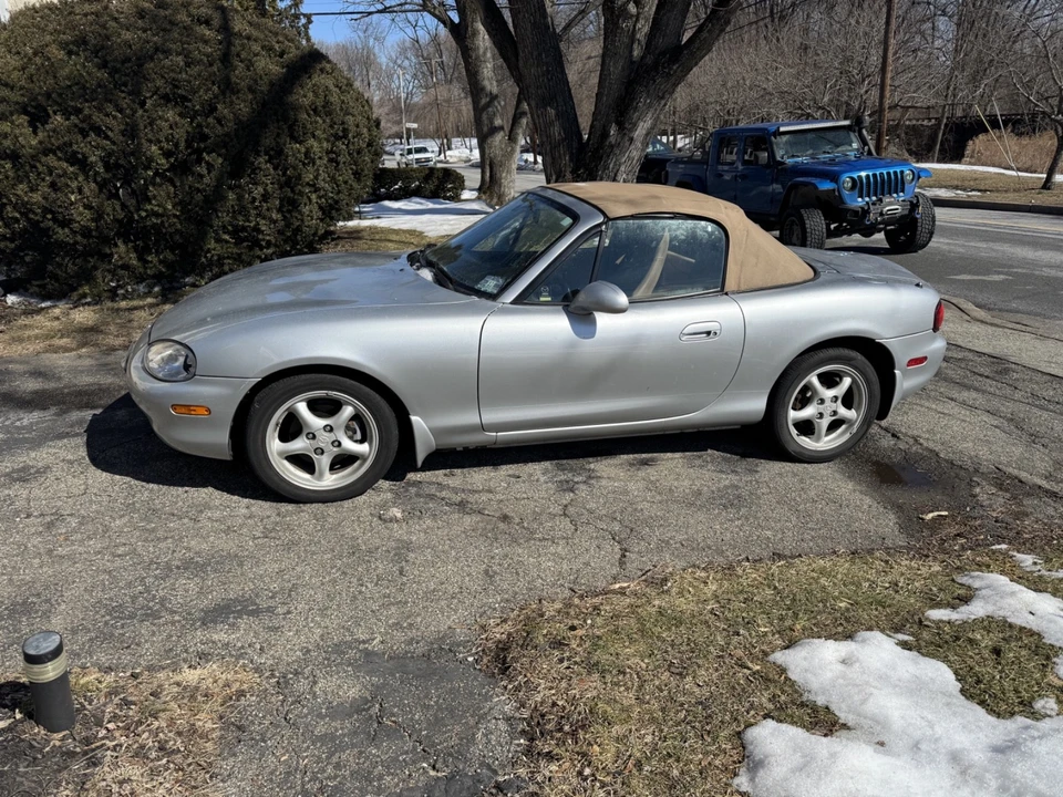 2000 Mazda NB MX-5 Miata - Image 4 of 13