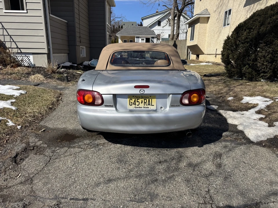 2000 Mazda NB MX-5 Miata - Image 2 of 13