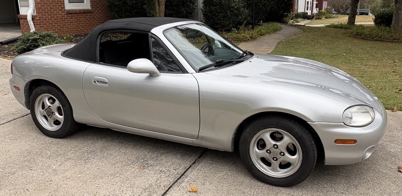 2000 Mazda NB MX-5 Miata - Image 5 of 11