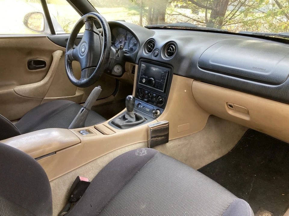2000 Mazda NB MX-5 Miata - Image 5 of 9