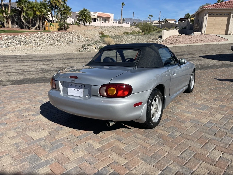 2000 Mazda NB MX-5 Miata - Image 2 of 12