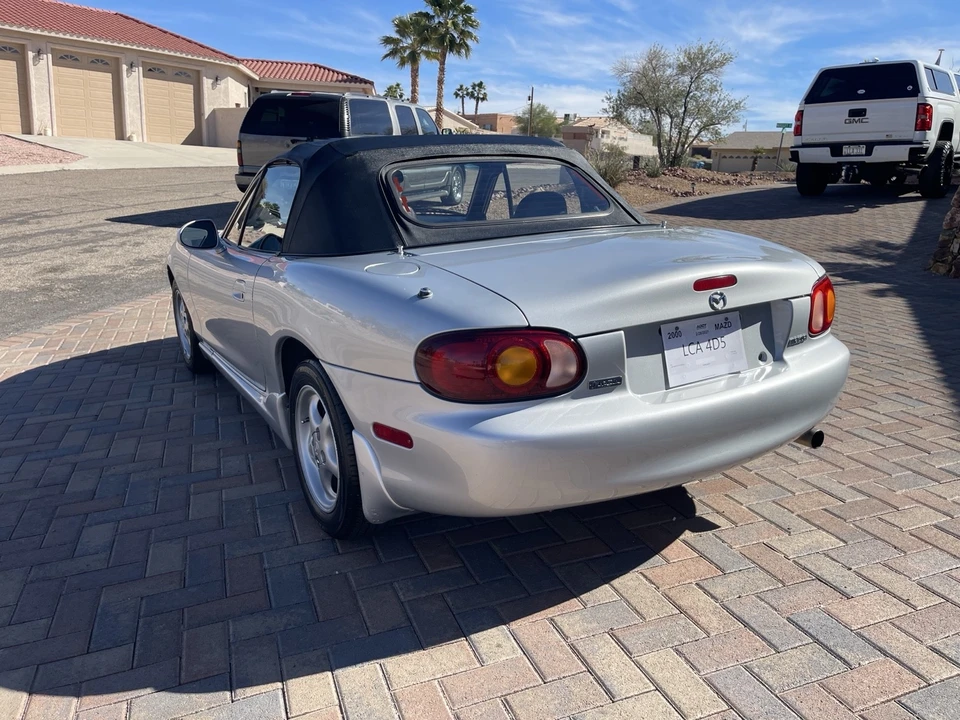 2000 Mazda NB MX-5 Miata - Image 4 of 12