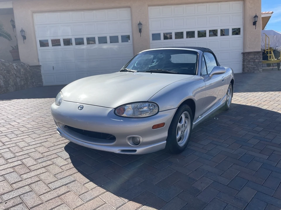 2000 Mazda NB MX-5 Miata - Image 3 of 12