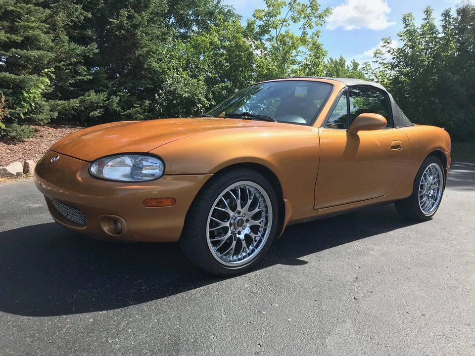 2000 Mazda NB MX-5 Miata - Image 11 of 25
