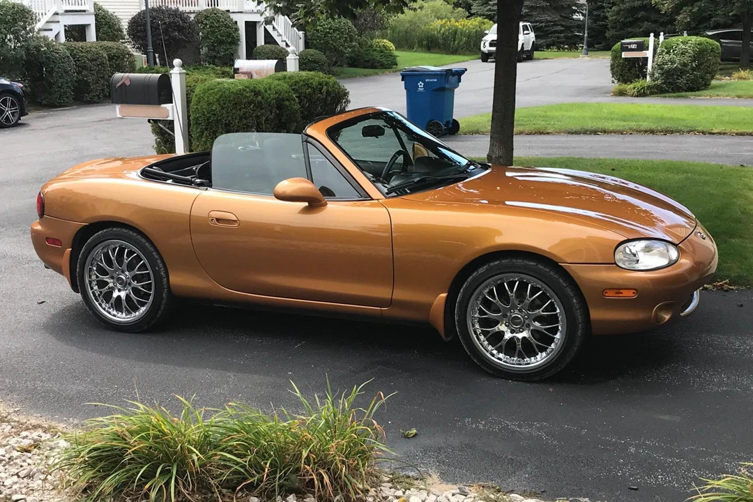 2000 Mazda NB MX-5 Miata - Image 3 of 25
