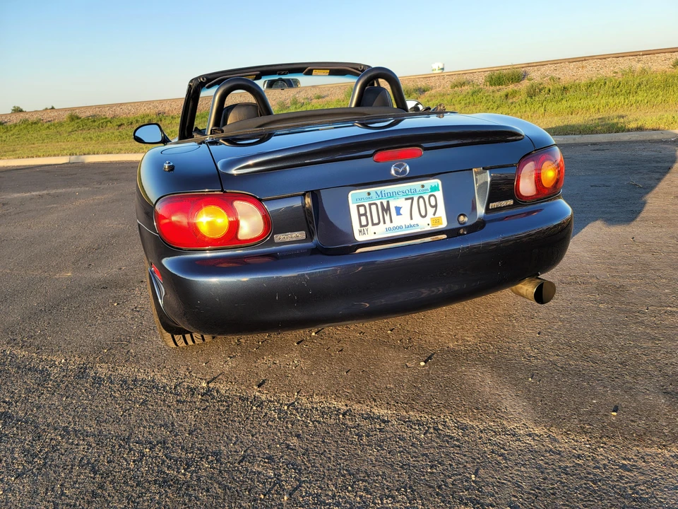 2000 Mazda NB MX-5 Miata - Image 16 of 31