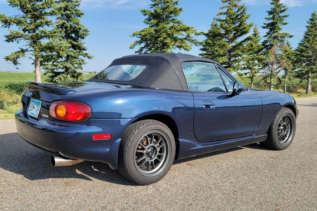 2000 Mazda NB MX-5 Miata - Image 21 of 31