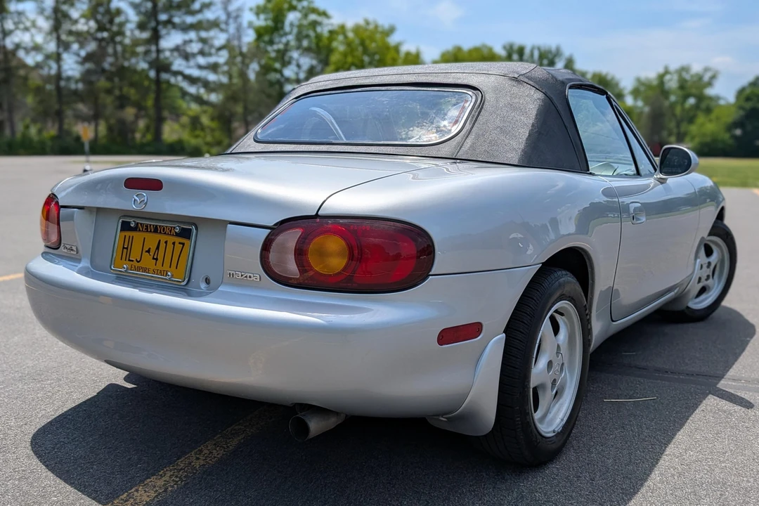 2000 Mazda NB MX-5 Miata - Image 4 of 31