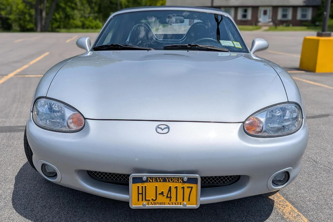 2000 Mazda NB MX-5 Miata - Image 2 of 31