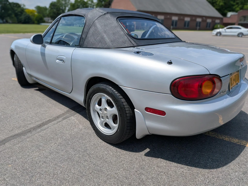2000 Mazda NB MX-5 Miata - Image 22 of 31
