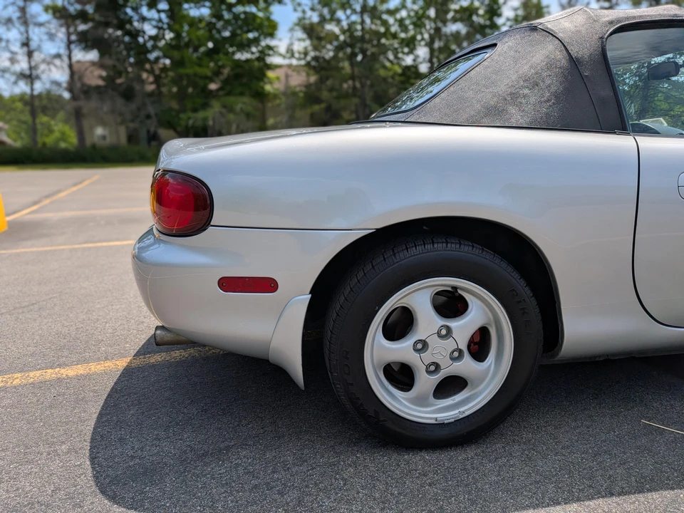 2000 Mazda NB MX-5 Miata - Image 24 of 31