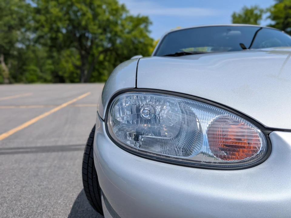 2000 Mazda NB MX-5 Miata - Image 19 of 31