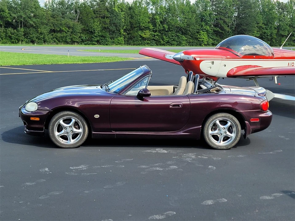 2000 Mazda NB MX-5 Miata - Image 2 of 18