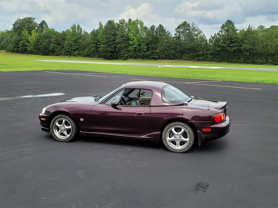 2000 Mazda NB MX-5 Miata - Image 5 of 18