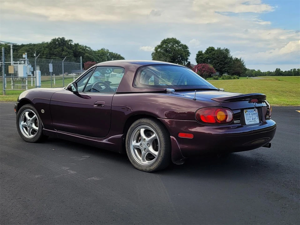 2000 Mazda NB MX-5 Miata - Image 9 of 18
